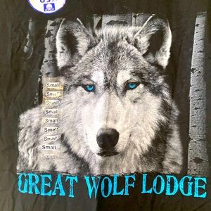 COPY - Great Wolf 🐺 Lodge women’s t shirt 👚